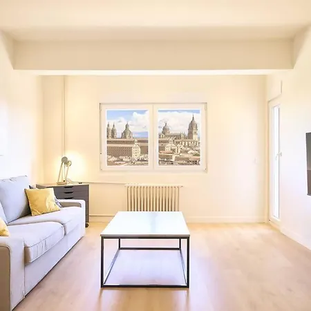 Apartment El Skyline De *